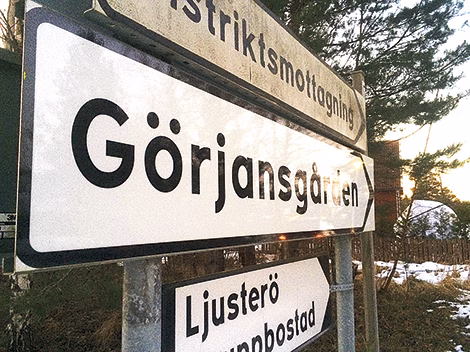 Äldre måste åka till Åkersberga för vaccin